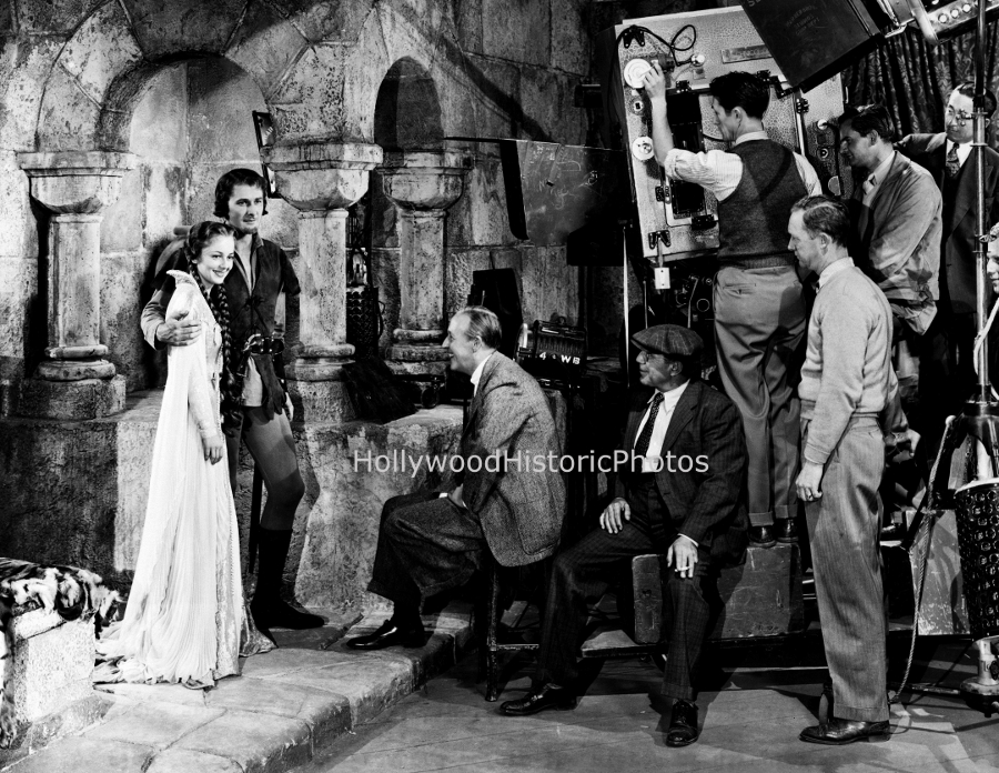 Adventures of Robin Hood 1938 Olivia de Havilland Errol Flynn CL CR WM.jpg